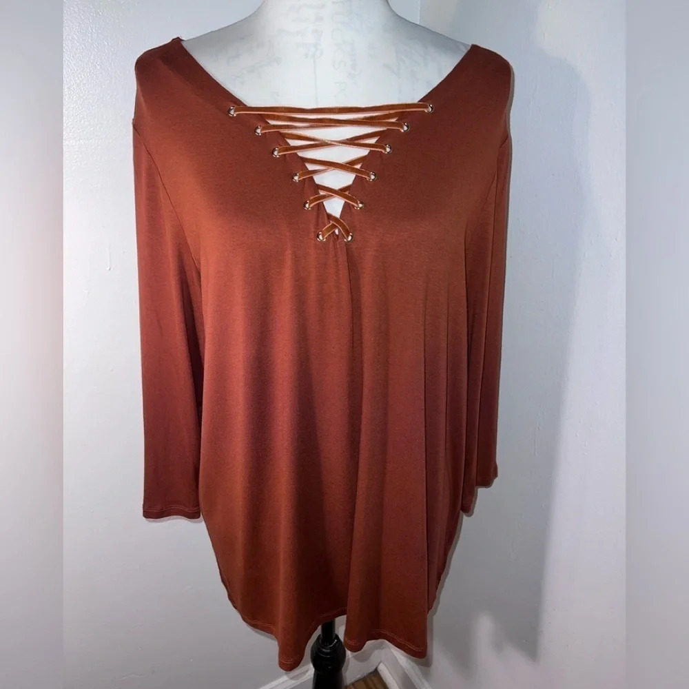 International Concepts, Woman, OX, V-neck with grommet lace yoke, 3/4 sleeves